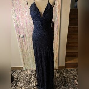 Elegant Navy Blue Lace Evening Gown